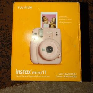 Fujifilm Instax Mini 11 in Soft Pink